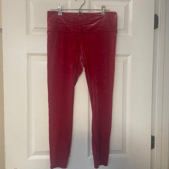 ATHLETA Elation Velvet Tight MEDIUM Berry - Picture 1 of 16